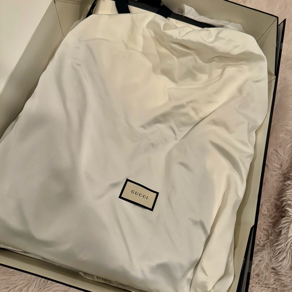 Gucci
Ophidia GG Supreme Canvas & Leather Tote - Picture 12 of 16